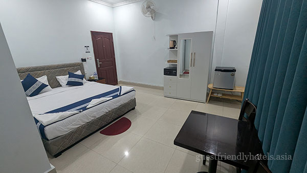 guest friendly hotels phnom penh floozys hotel