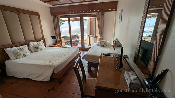 guest friendly hotels koh samui montien house